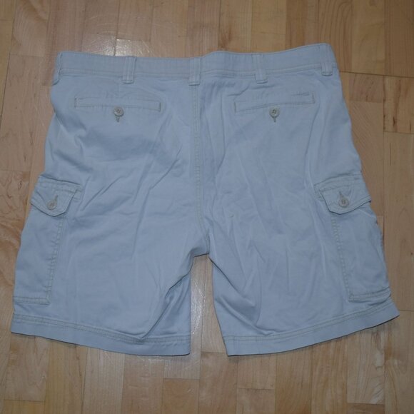 ST. JOHN'S BAY Men's Sz 40 COMFORT ! STRETCH WAIST Cargo Shorts - EXCELLENT - Picture 6 of 6